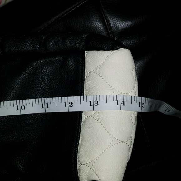 Designer Purse - Picture 7 of 8